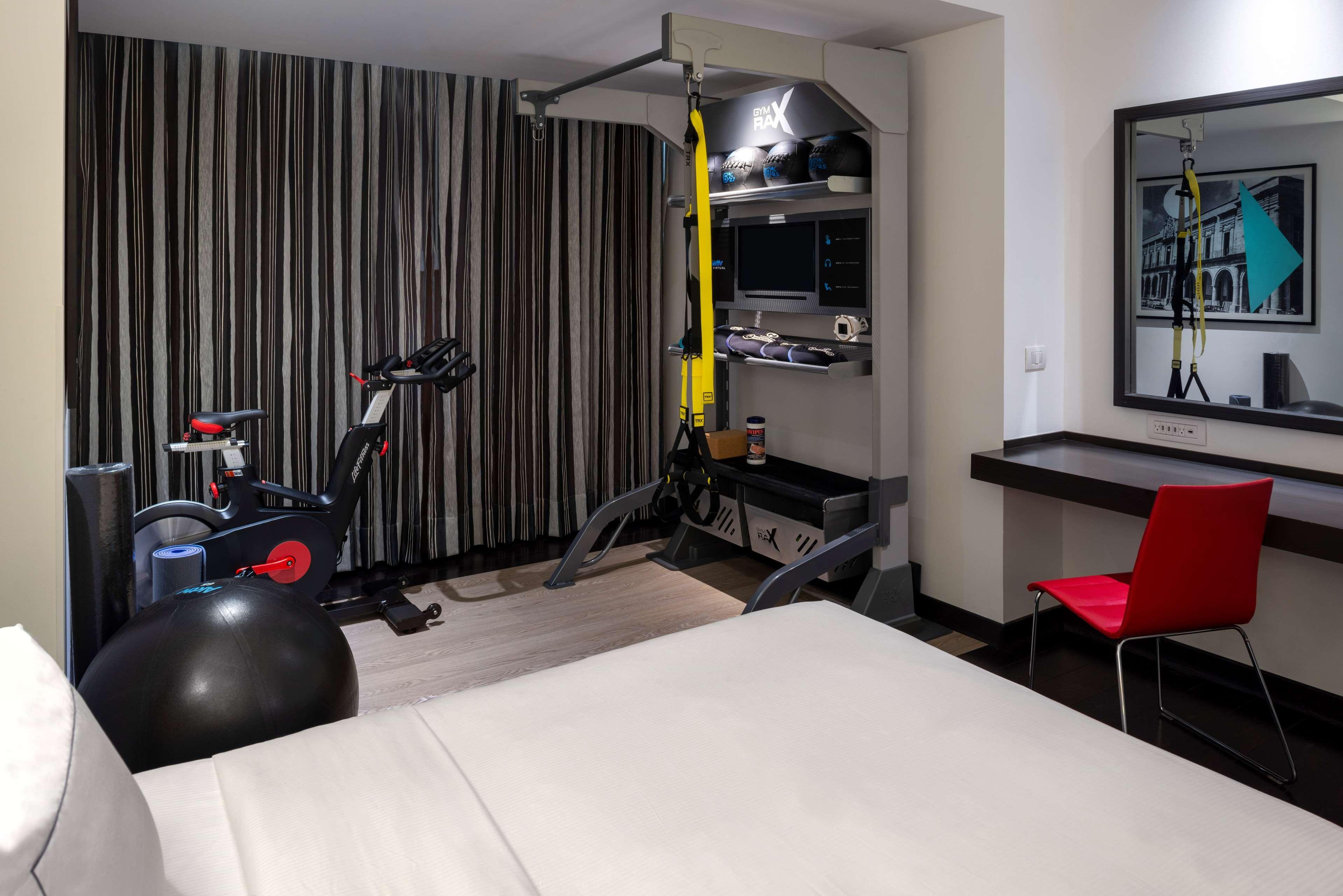 Hilton Doubletree Guadalajara Centro Historico Otel Dış mekan fotoğraf