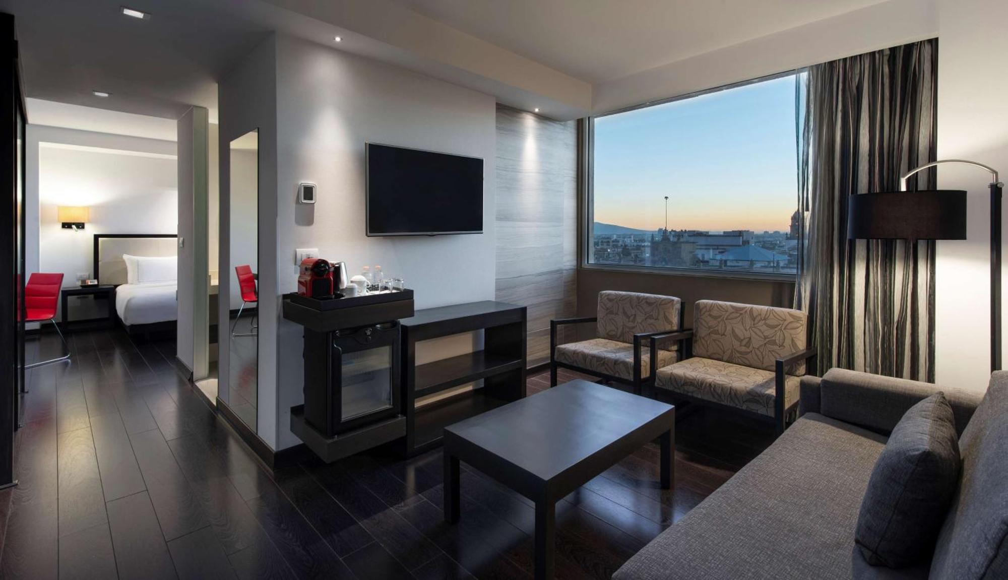 Hilton Doubletree Guadalajara Centro Historico Otel Dış mekan fotoğraf
