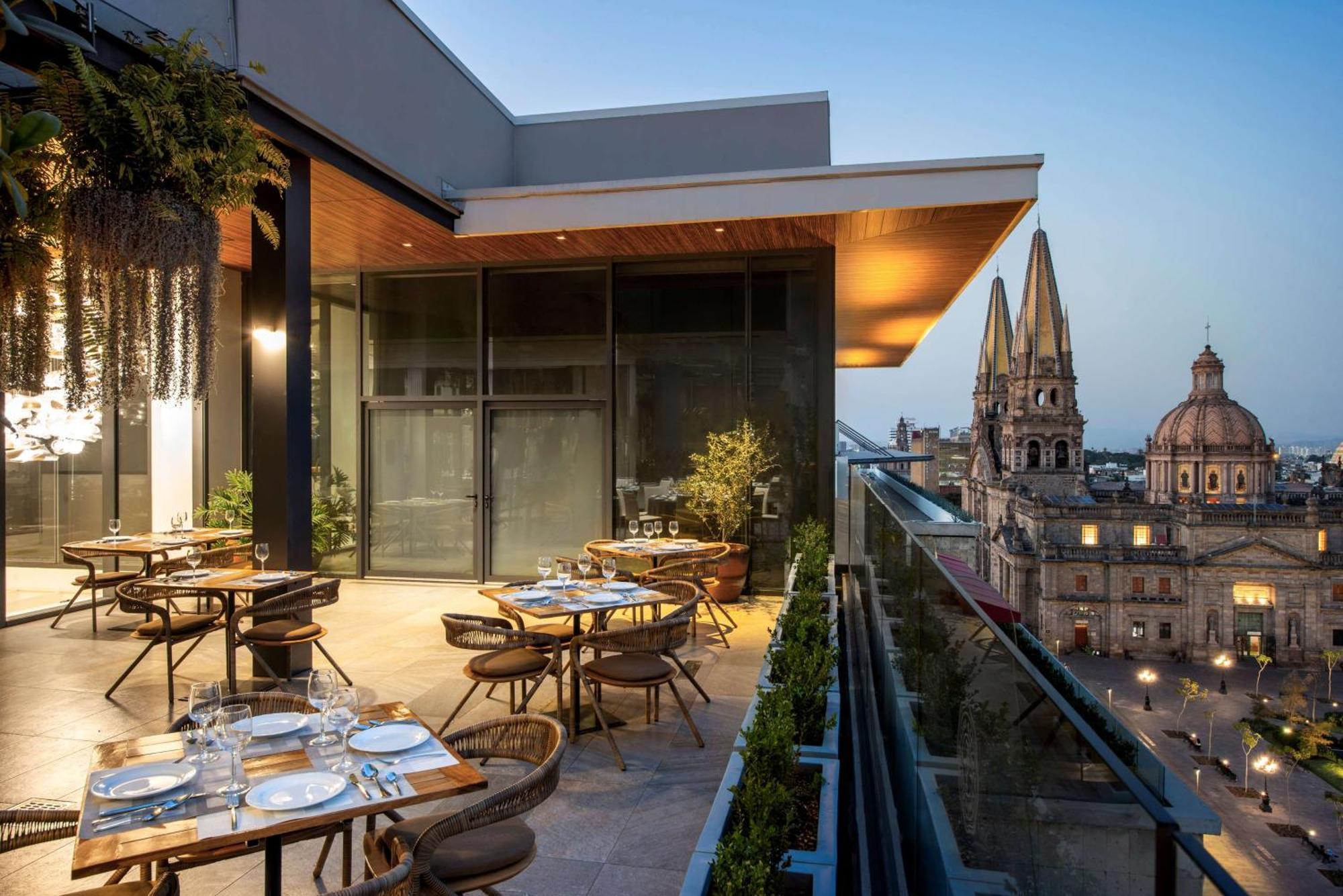 Hilton Doubletree Guadalajara Centro Historico Otel Dış mekan fotoğraf