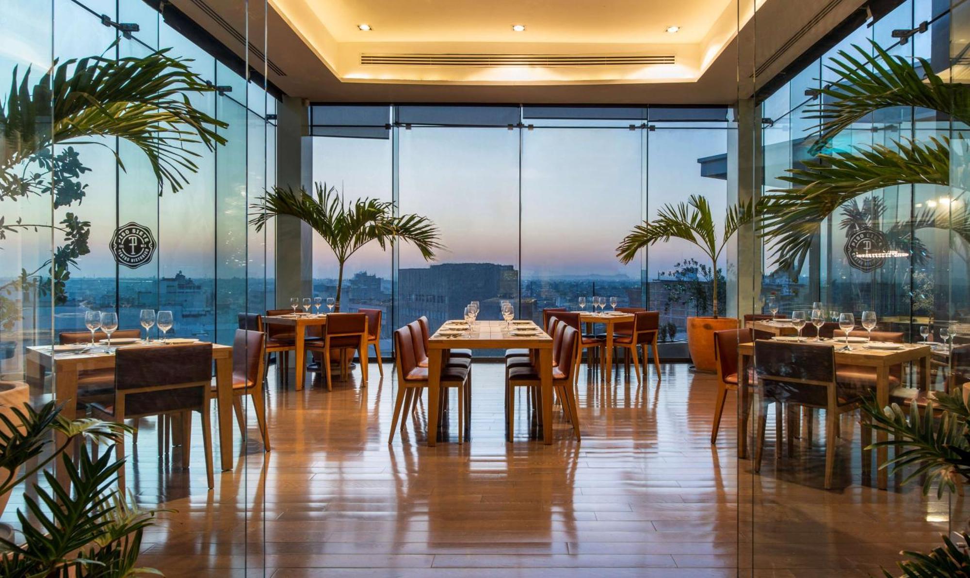 Hilton Doubletree Guadalajara Centro Historico Otel Dış mekan fotoğraf