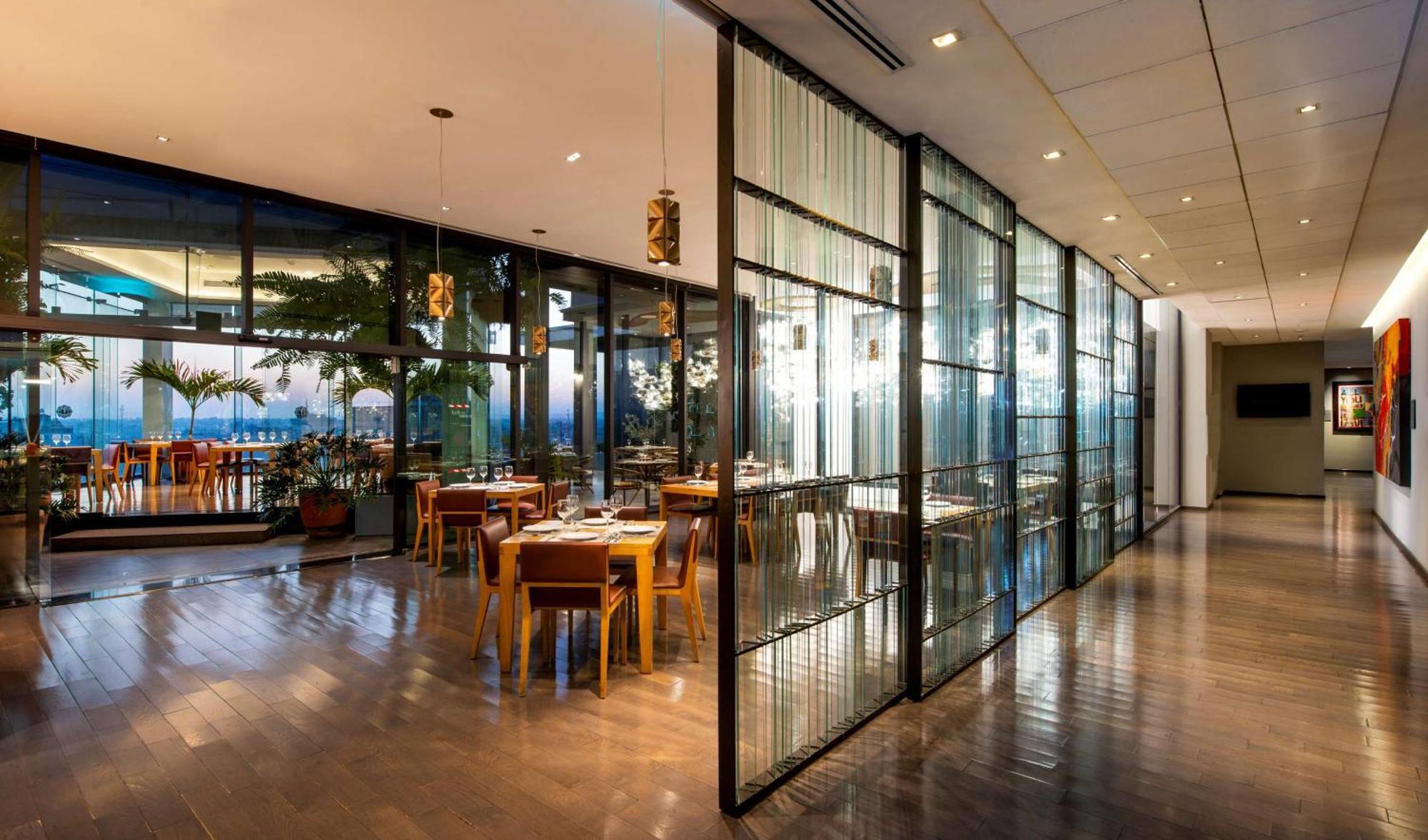 Hilton Doubletree Guadalajara Centro Historico Otel Dış mekan fotoğraf