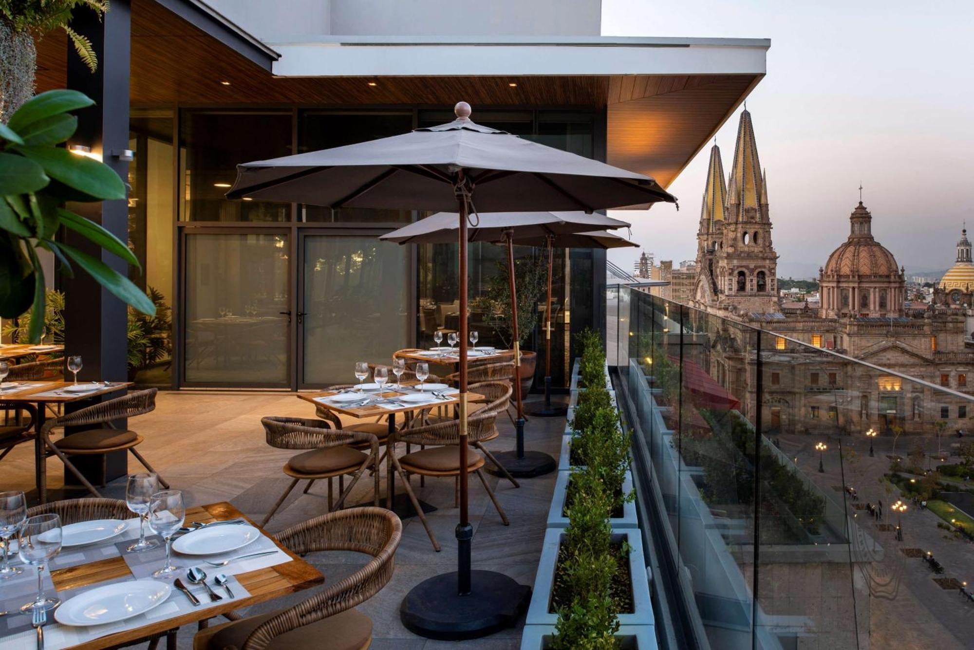 Hilton Doubletree Guadalajara Centro Historico Otel Dış mekan fotoğraf
