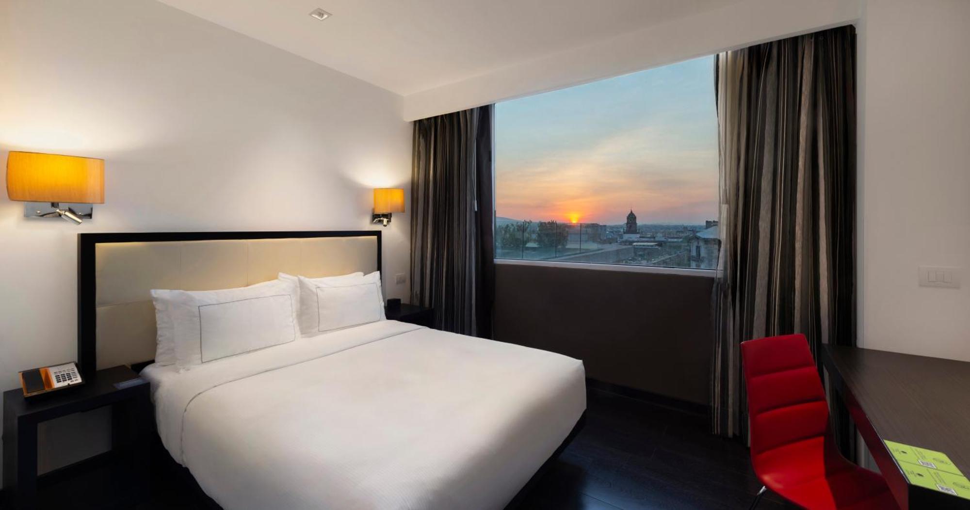 Hilton Doubletree Guadalajara Centro Historico Otel Dış mekan fotoğraf